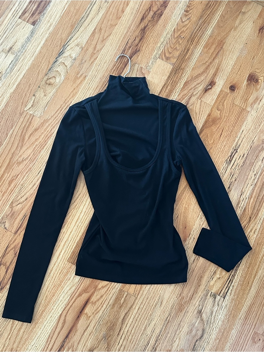 Women’s Black Long-Sleeve Mock Neck Layered Tank Top